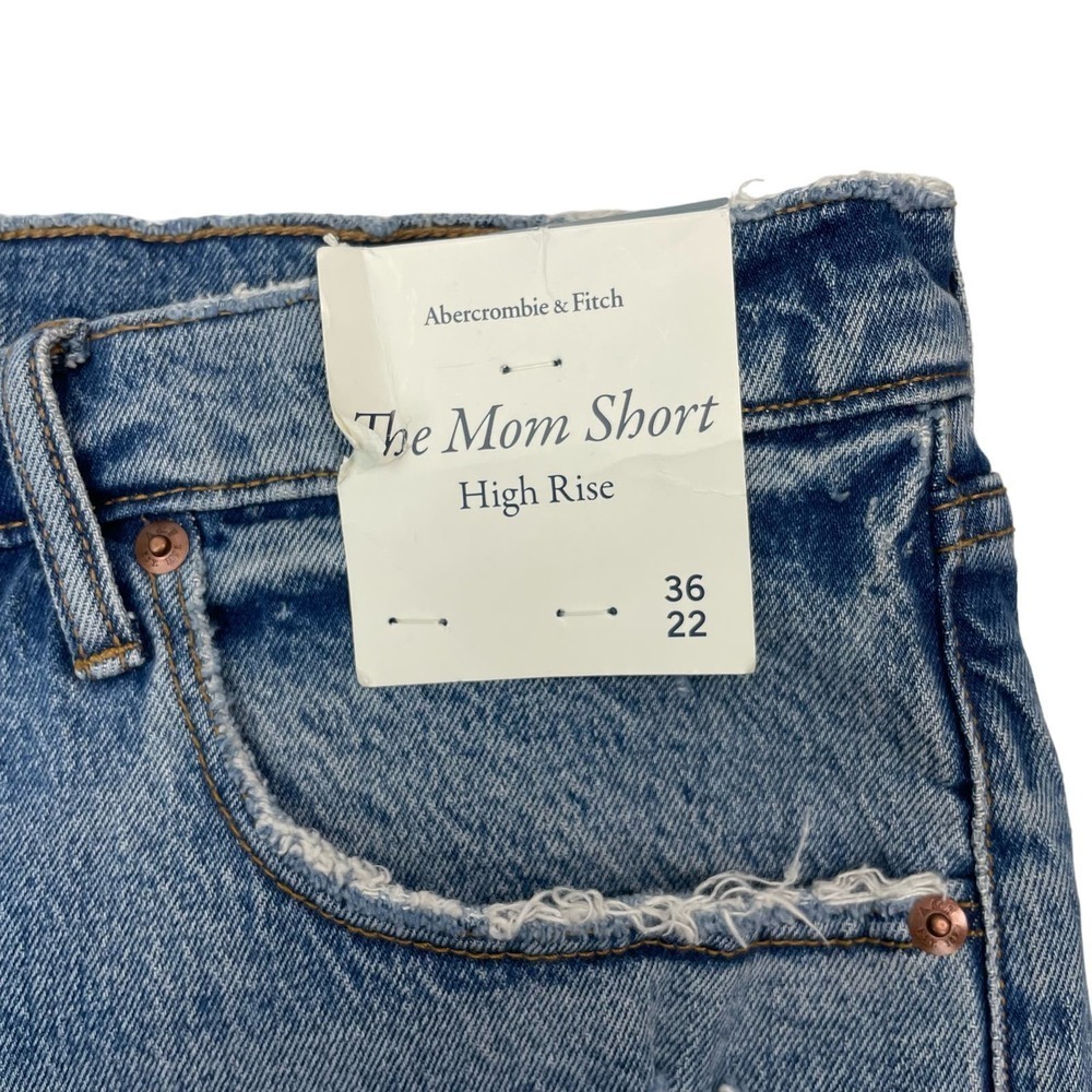 NWT ABERCROMBIE & FITCH High Rise Mom Cut-Off Denim Short Sz 22 - Picture 5 of 8
